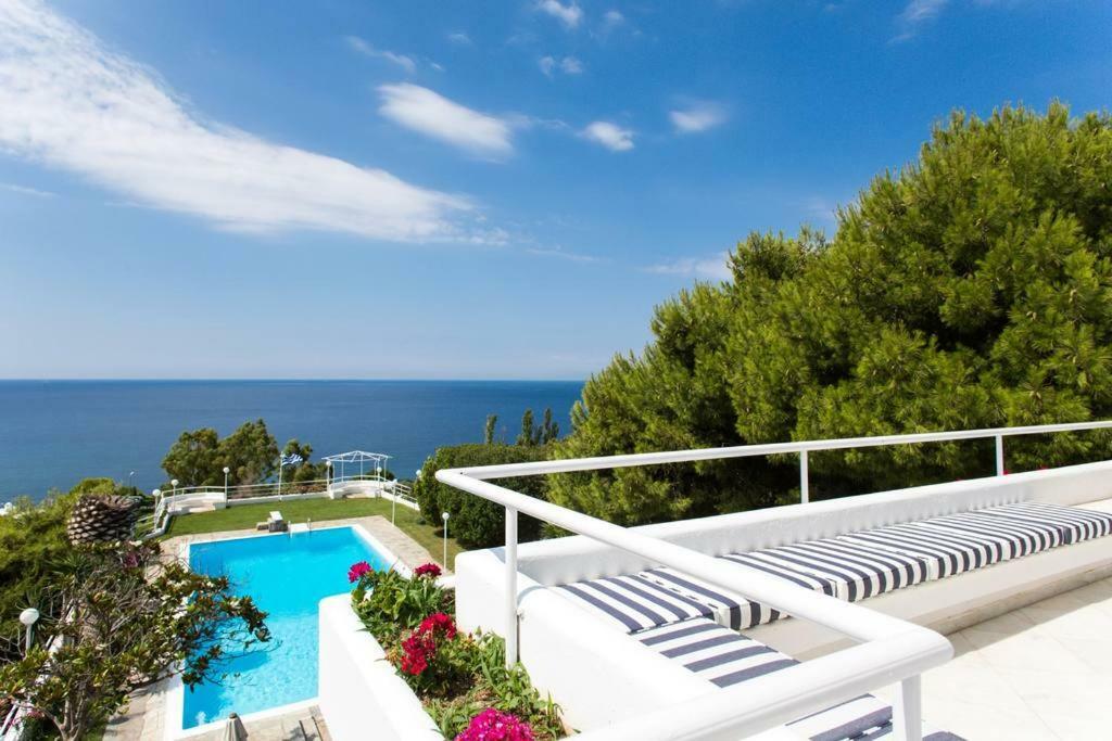 Beautiful, Private Villa By The Sea Agia Marina  Exteriér fotografie