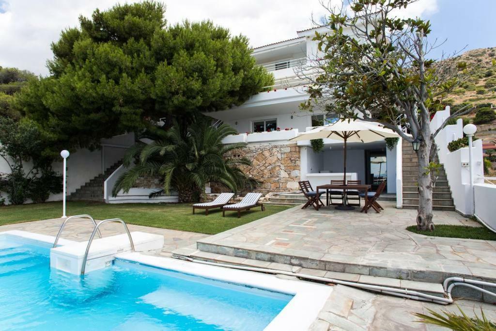 Beautiful, Private Villa By The Sea Agia Marina  Exteriér fotografie