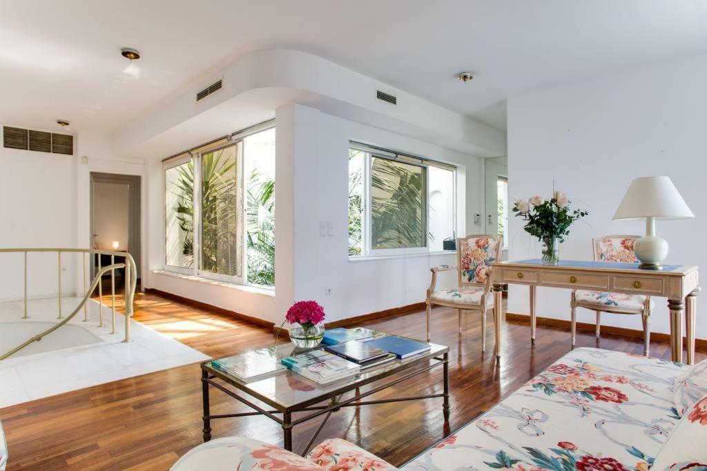 Beautiful, Private Villa By The Sea Agia Marina  Exteriér fotografie